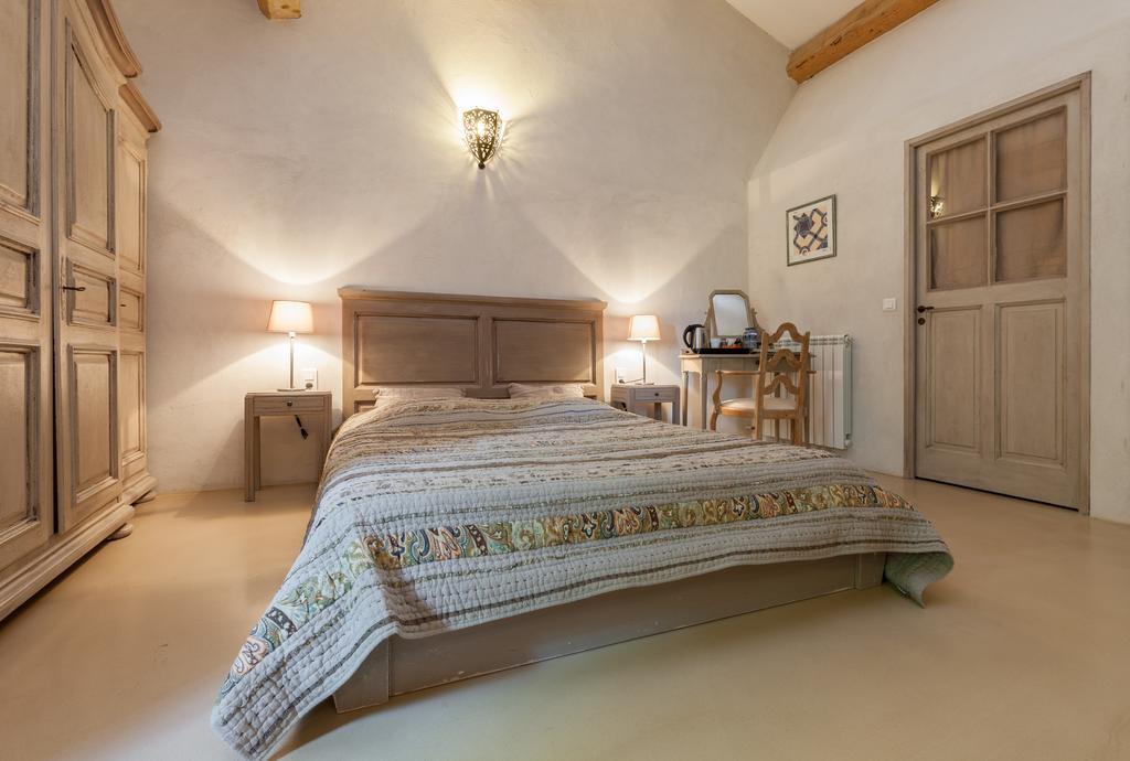 Bed and Breakfast La Louviere Des Bruyeres Robion en Luberon Pokój zdjęcie