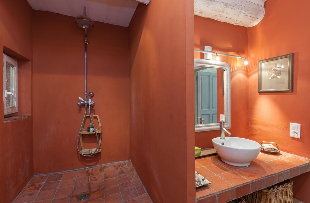 Bed and Breakfast La Louviere Des Bruyeres Robion en Luberon Pokój zdjęcie